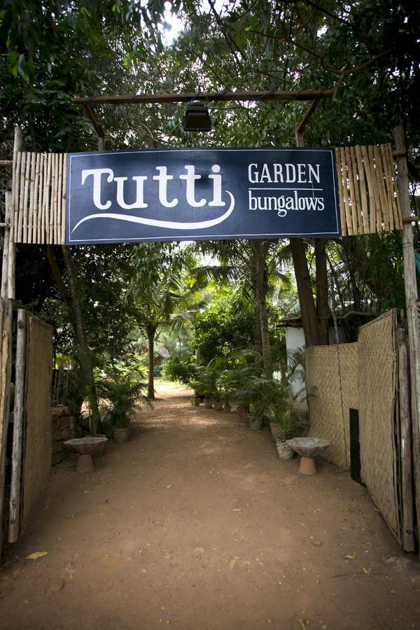 Tutti Garden Bungalows Hotel Mormugao ภายนอก รูปภาพ