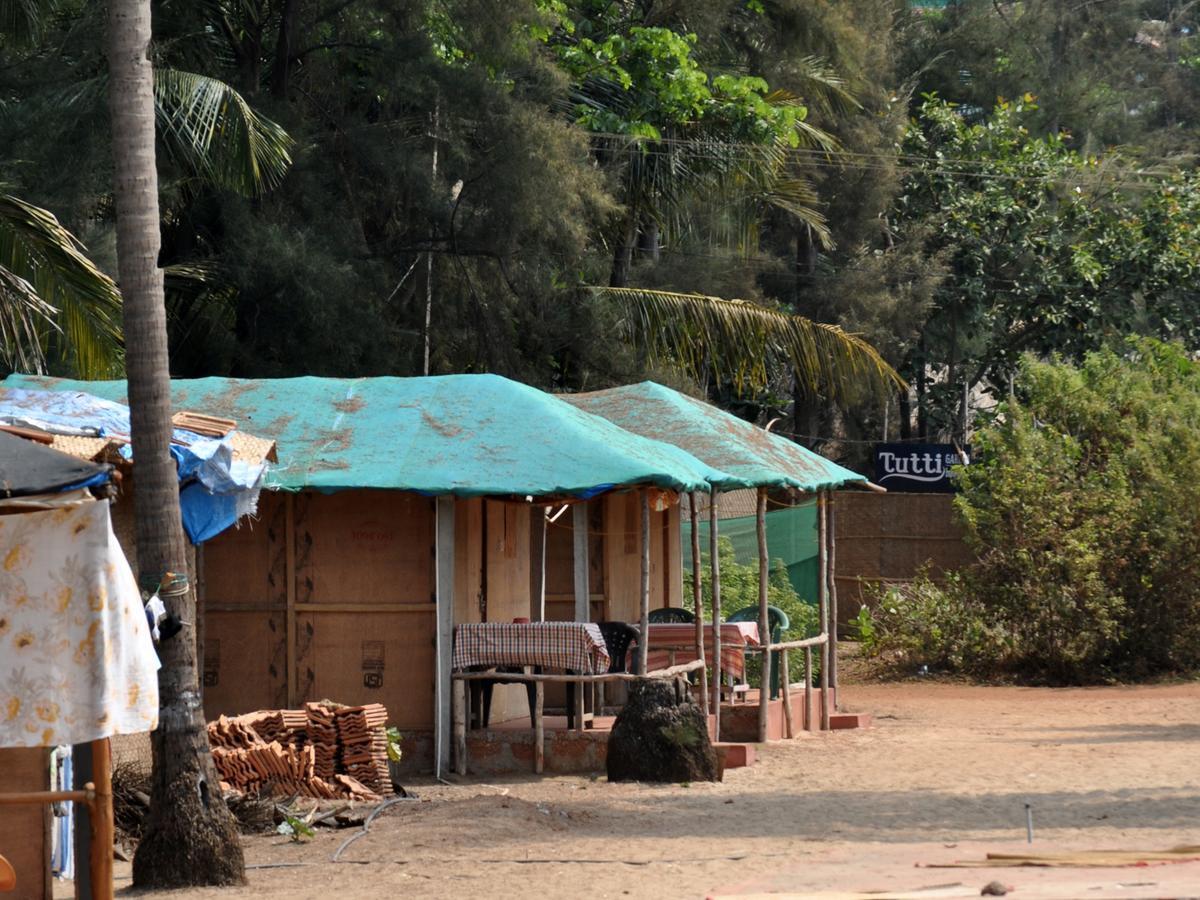 Tutti Garden Bungalows Hotel Mormugao ภายนอก รูปภาพ