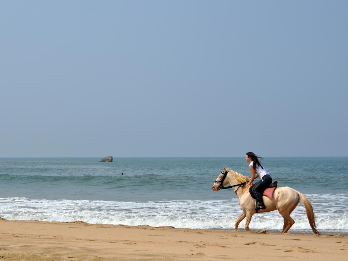 Tutti Garden Bungalows Hotel Mormugao ภายนอก รูปภาพ